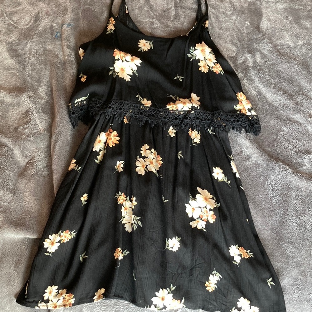 Forever 21 floral black dress, knitted